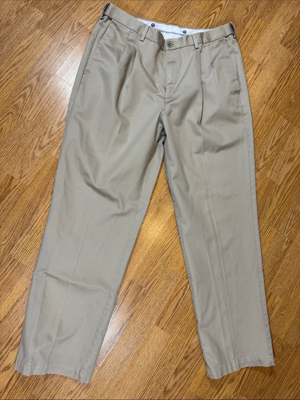 Haggar Men’s Classic Fit Work to Weekend 100% Cotton Khaki/Tan Chinos 36x32